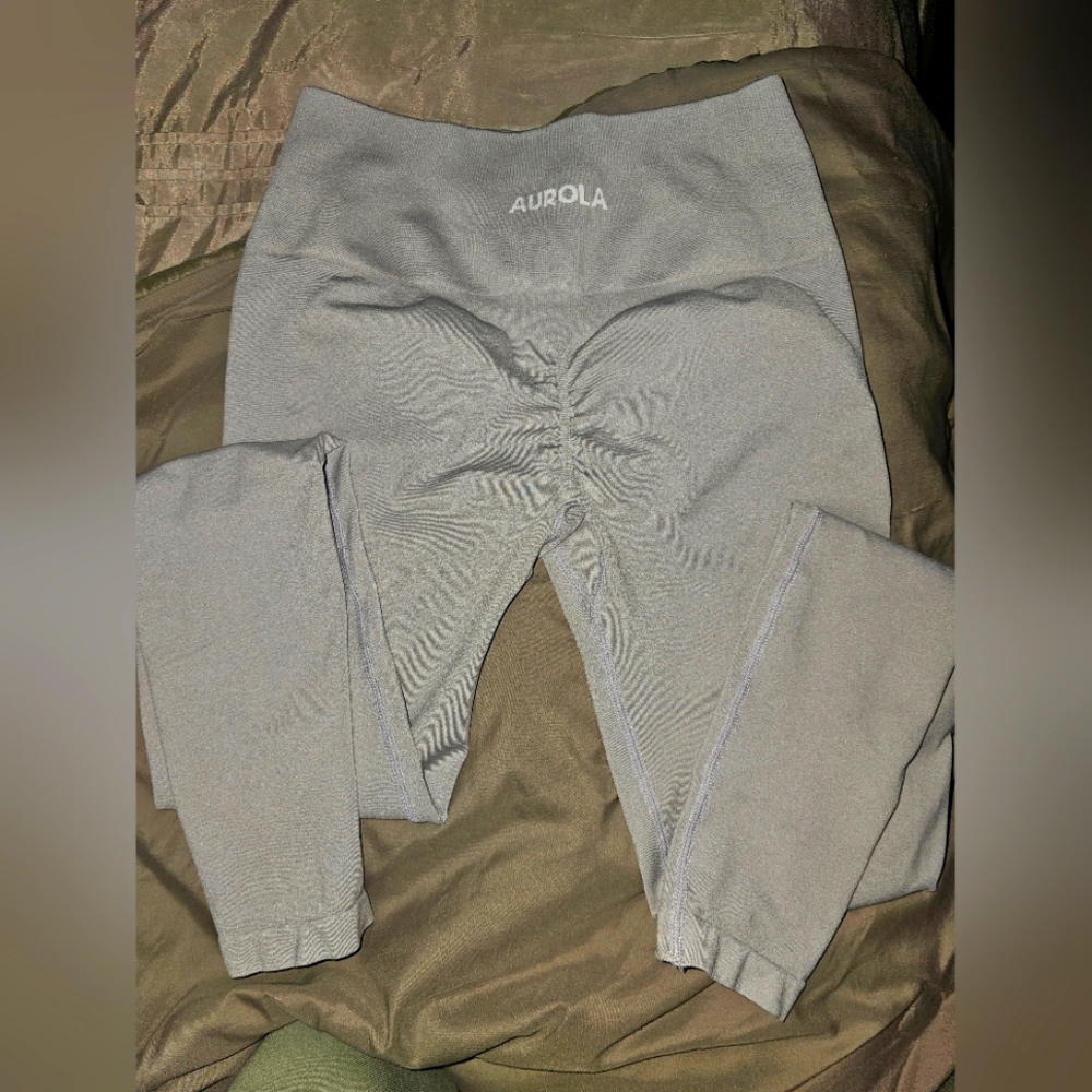 Aurola Light Gray Leggings